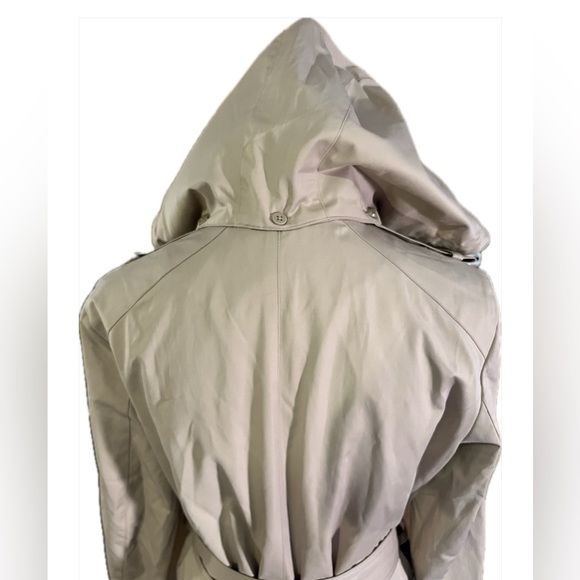 Michael Kors raincoat/trenchcoat, removable hood, tan, M - Picture 4 of 10